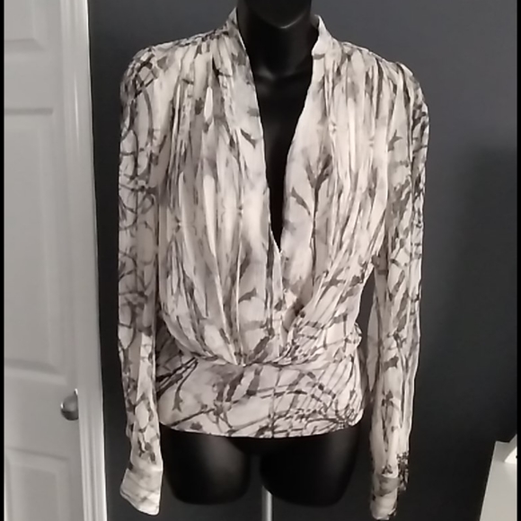 Rachel Roy SIGNATURE~💯% Silk Blouse - Picture 3 of 16